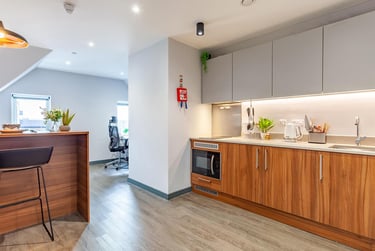 1 bed studio, 40-41 High Street, Englefield Green, Egham, TW209DP - Image 14